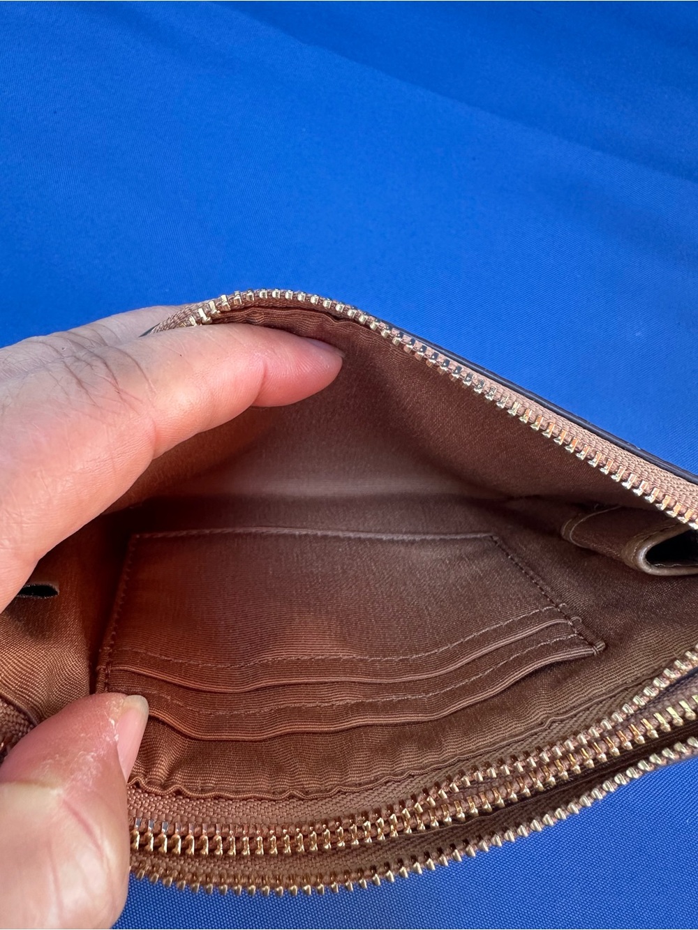 Like New Coach Leather Double Corner Zip Wristlet with Gold Logo Saddle Tan - Picture 9 of 13